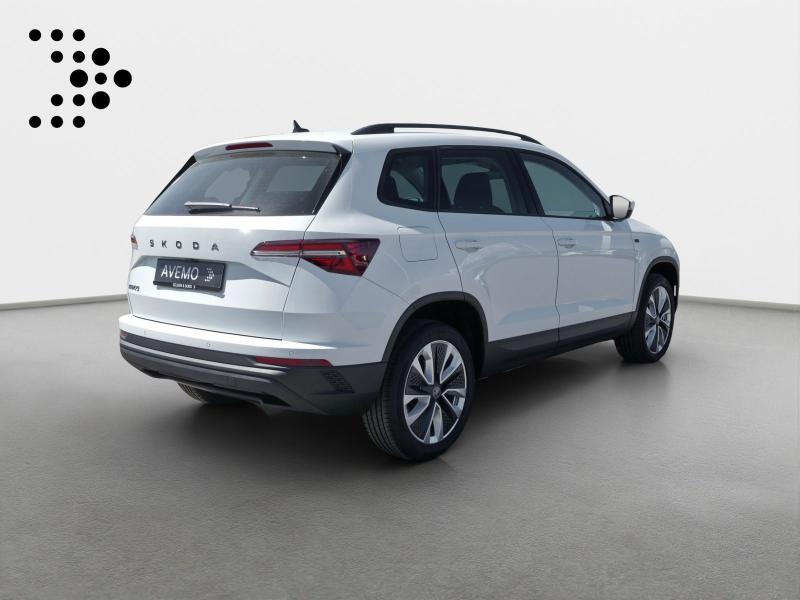 Škoda Karoq Selection – image 2 of 24