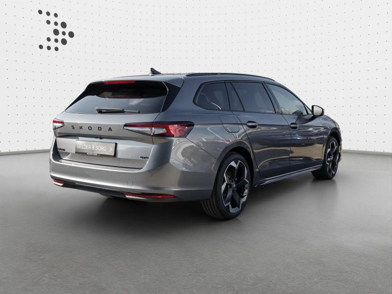 Škoda Superb Sportline – image 2 of 23