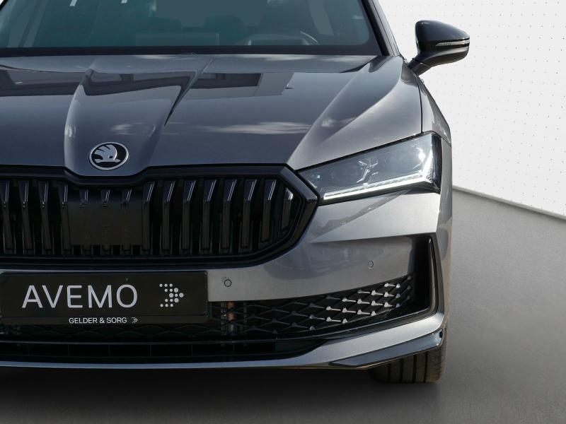 Škoda Superb Sportline – image 12 of 23