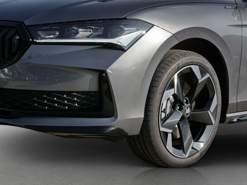 Škoda Superb Sportline – image 13 of 23