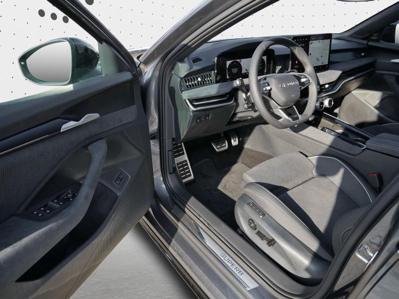 Škoda Superb Sportline – image 14 of 23