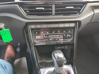 Volkswagen T-Roc Style – image 7 of 16