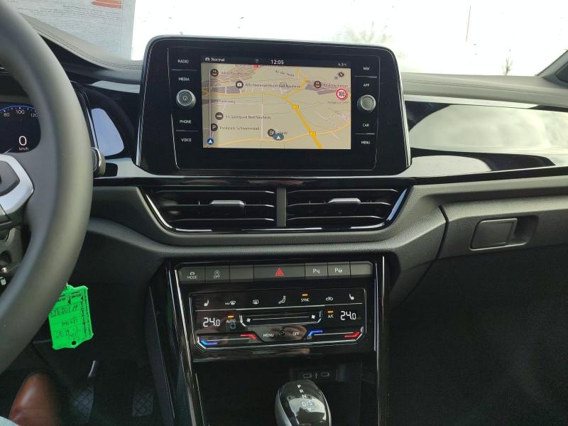 Volkswagen T-Roc Style – image 6 of 16