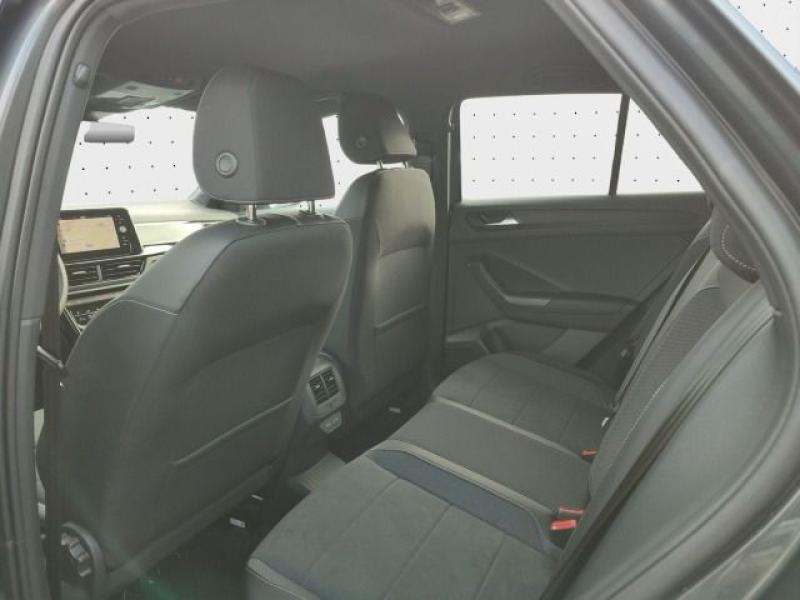 Volkswagen T-Roc Style – image 10 of 16