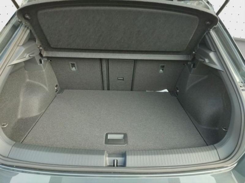 Volkswagen T-Roc Style – image 11 of 16