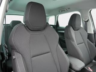 Škoda Karoq Selection – image 10 of 23