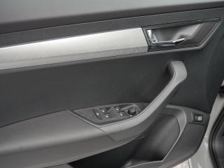 Škoda Karoq Selection – image 20 of 23