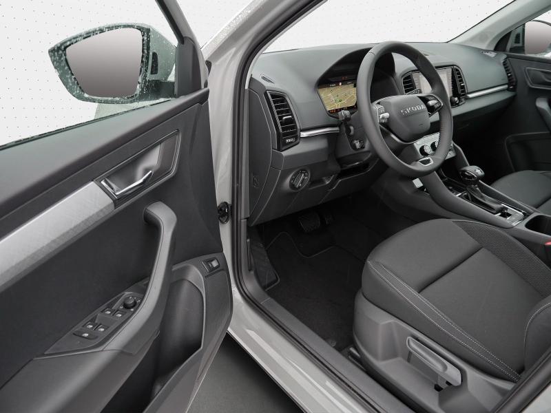 Škoda Karoq Selection – image 14 of 23