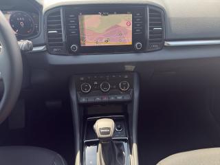 Škoda Karoq Selection – image 6 of 16