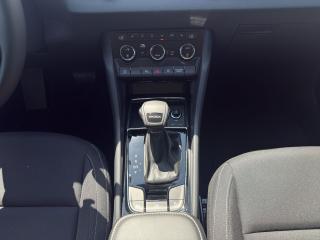 Škoda Karoq Selection – image 7 of 16