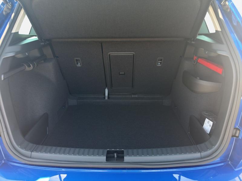 Škoda Karoq Selection – image 11 of 16
