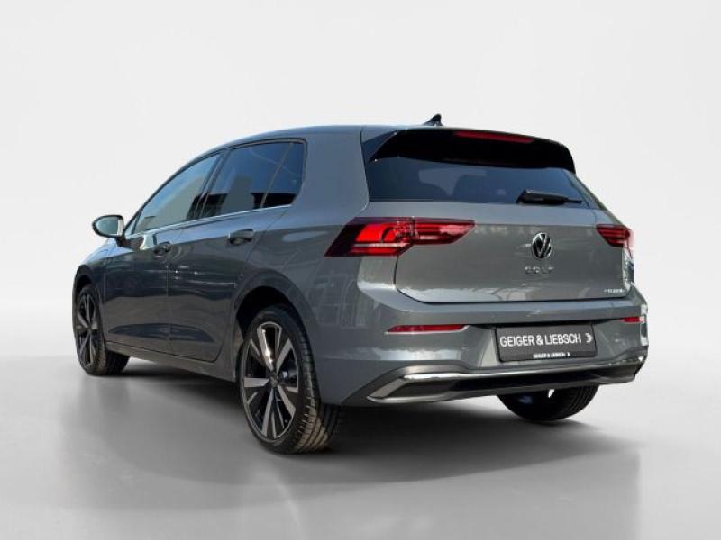 Volkswagen Golf Style – image 5 of 17