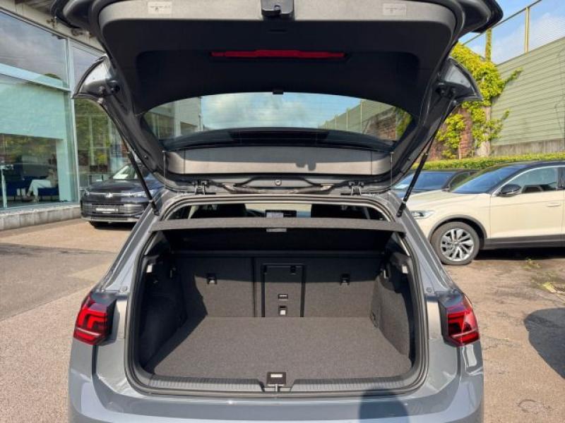 Volkswagen Golf Style – image 7 of 17