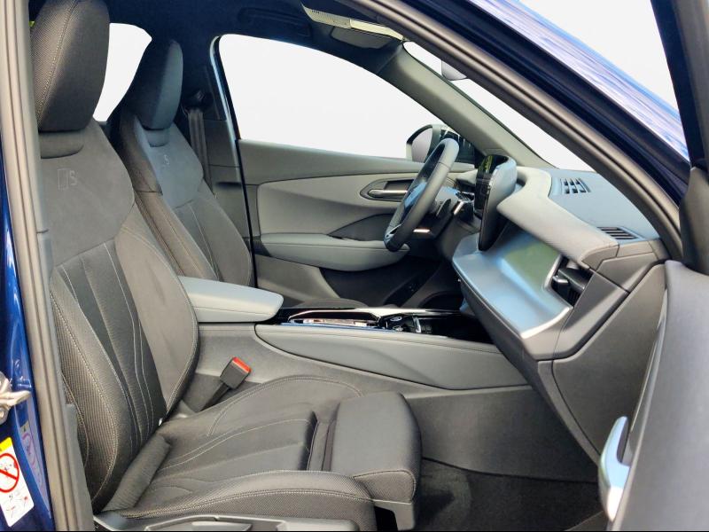 Audi Q3 S line – image 4 of 25
