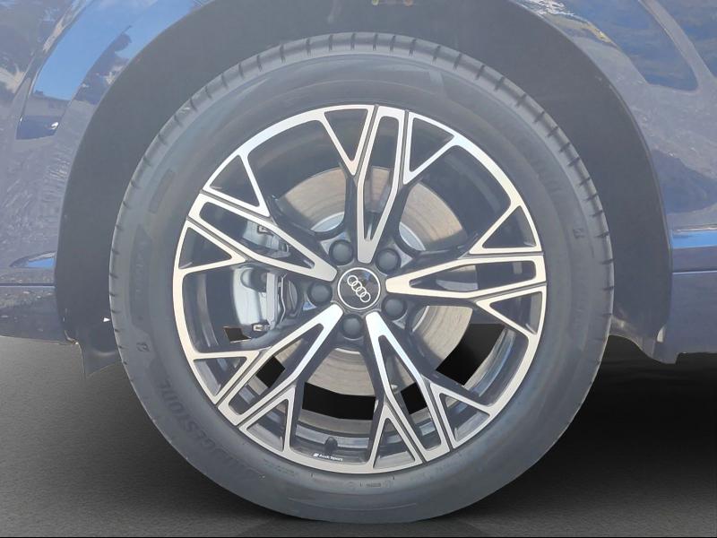 Audi Q3 S line – image 13 of 25