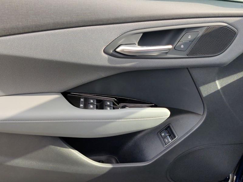 Audi Q3 S line – image 15 of 25
