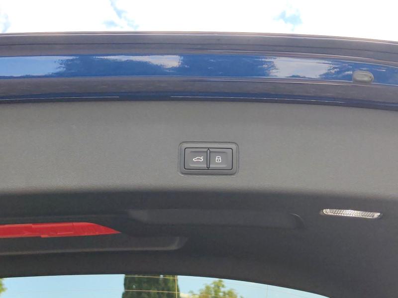 Audi Q3 S line – image 20 of 25