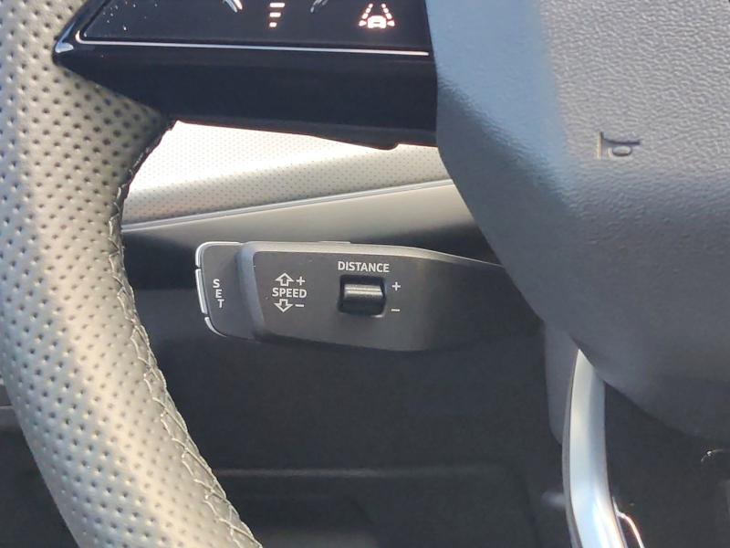 Audi Q3 S line – image 22 of 25