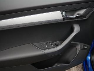 Škoda Karoq Selection – image 21 of 23