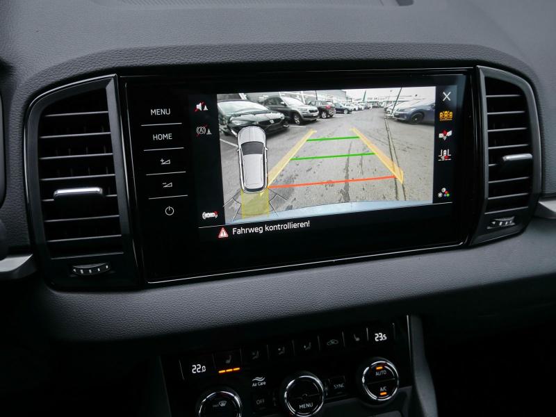 Škoda Karoq Selection – image 15 of 23