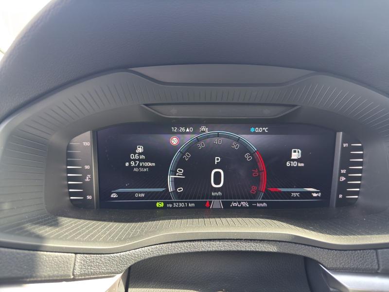 Škoda Karoq Selection – image 9 of 20
