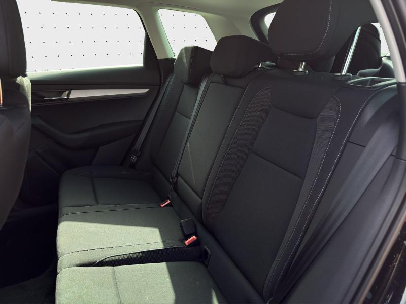 Škoda Karoq Selection – image 16 of 20
