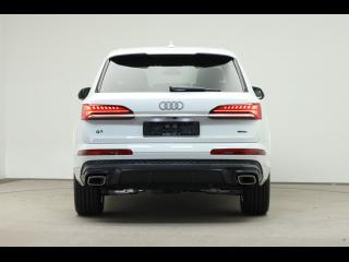 Audi Q7 S line – image 5 of 15