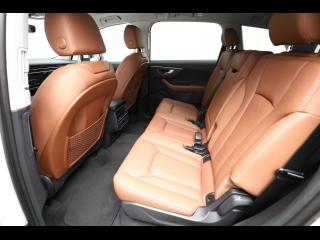 Audi Q7 S line – image 9 of 15