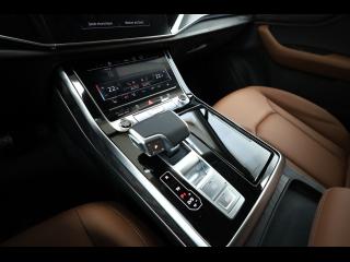 Audi Q7 S line – image 10 of 15
