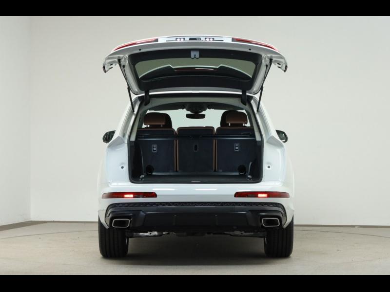 Audi Q7 S line – image 6 of 15