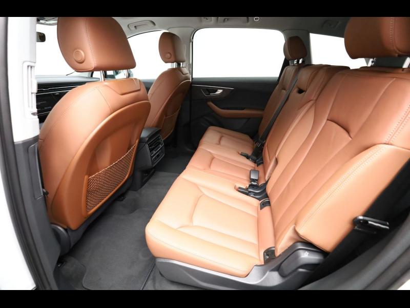 Audi Q7 S line – image 9 of 15