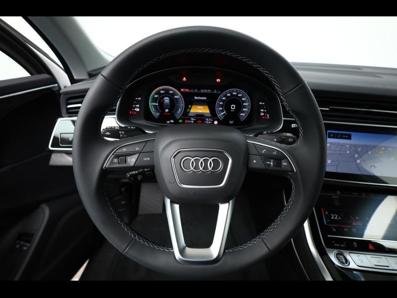 Audi Q7 S line – image 13 of 15