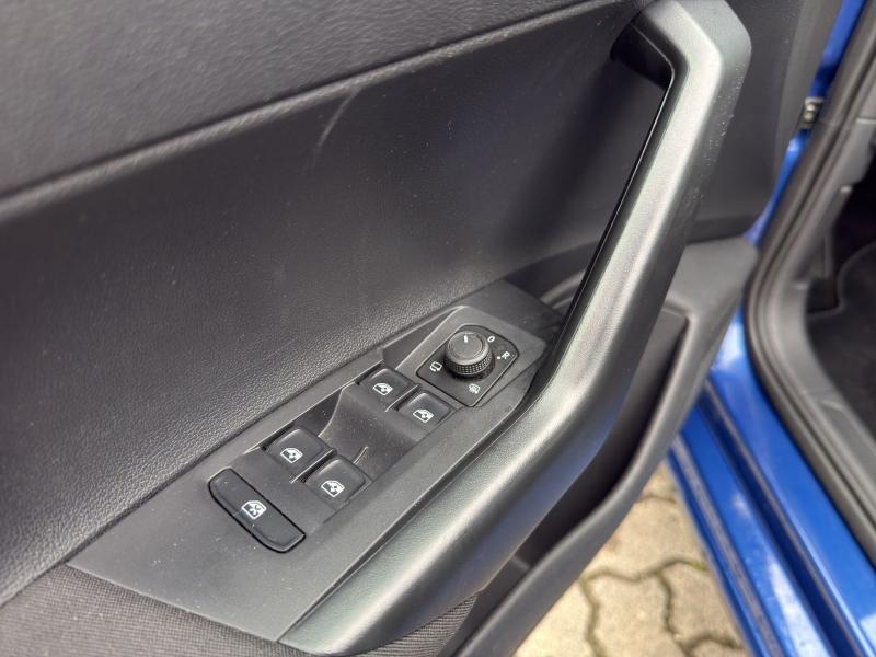 Volkswagen Polo LIFE – image 15 of 25