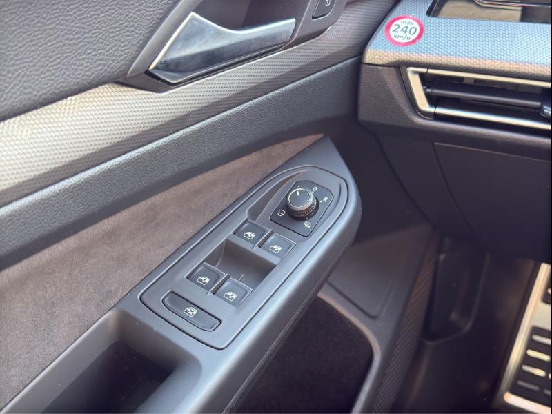 Volkswagen Golf Edition – image 12 of 25