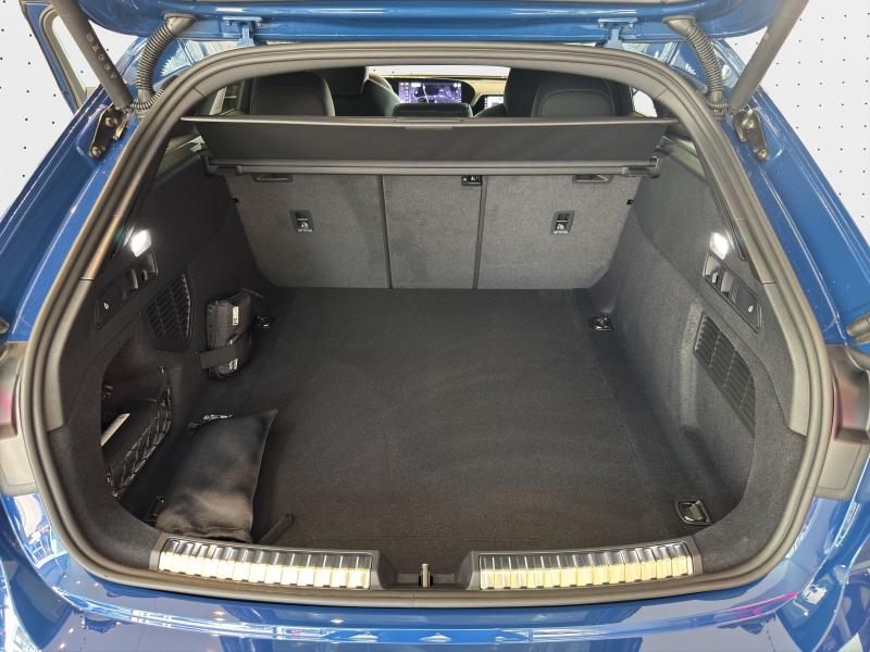 Audi A5 Avant S line – image 11 of 24