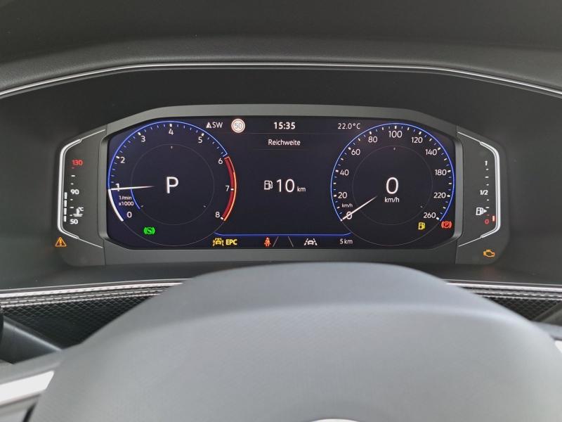 Volkswagen T-Cross R-Line – image 9 of 21