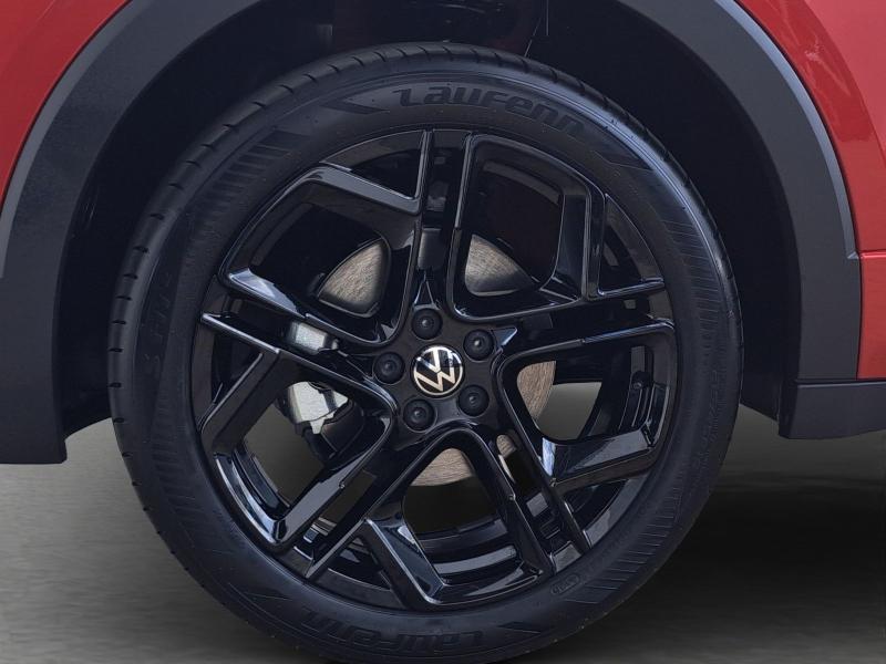 Volkswagen T-Cross R-Line – image 12 of 21