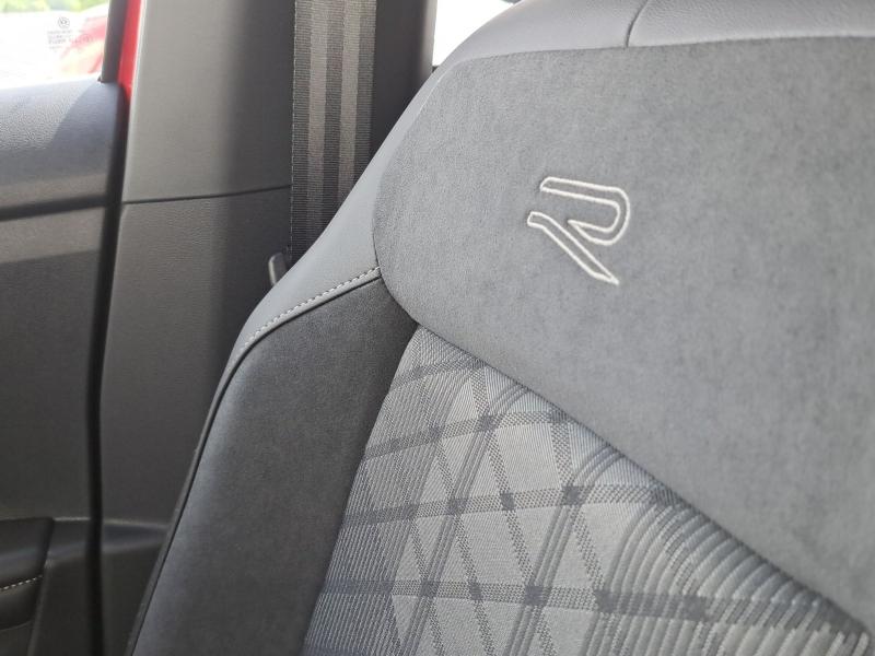 Volkswagen T-Cross R-Line – image 20 of 21