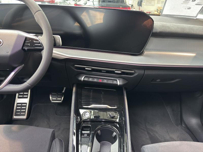 Audi Q3 Sportback S line – image 7 of 18