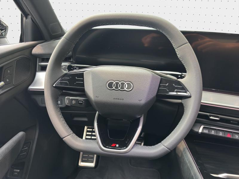 Audi Q3 Sportback S line – image 8 of 18