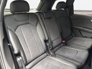Audi Q7 S line – image 16 of 19