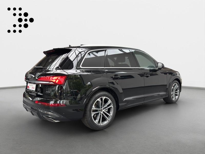 Audi Q7 S line – image 18 of 19