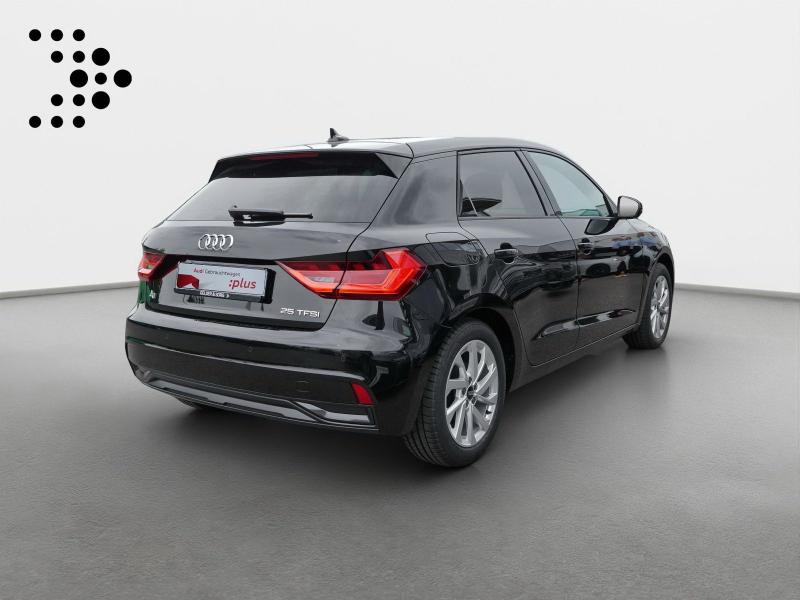 Audi A1 Sportback advanced – image 2 of 24