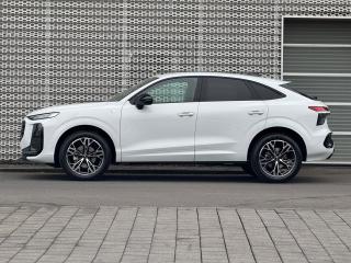 Audi Q3 Sportback S line – image 2 of 17