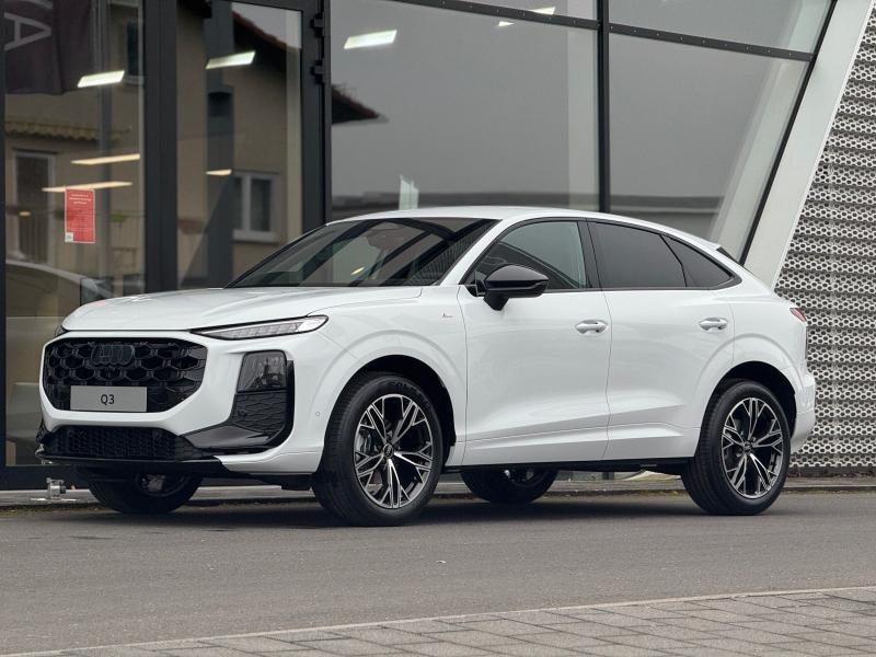 Audi Q3 Sportback S line – image 1 of 17