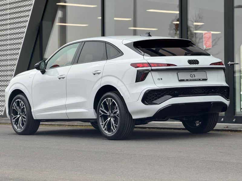 Audi Q3 Sportback S line – image 3 of 17