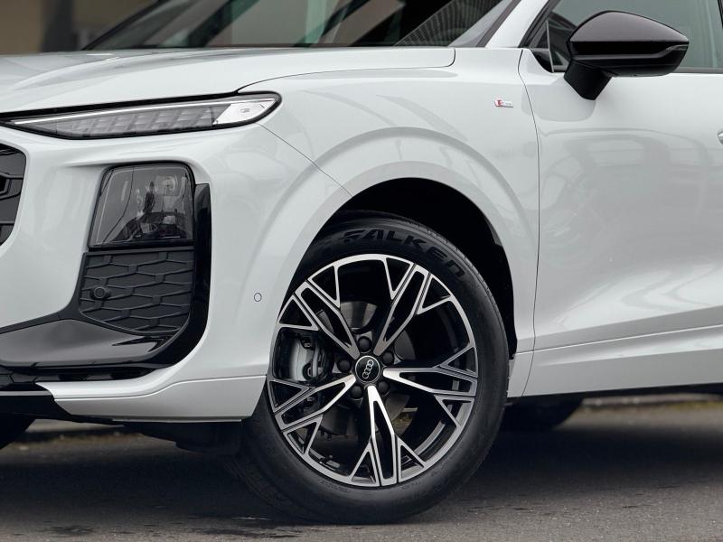 Audi Q3 Sportback S line – image 7 of 17