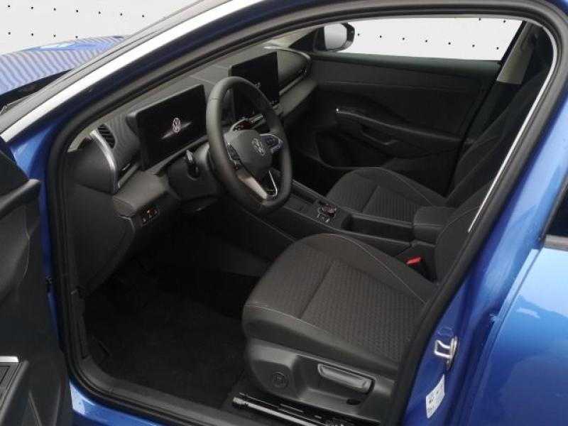 Volkswagen T-Roc LIFE – image 4 of 18