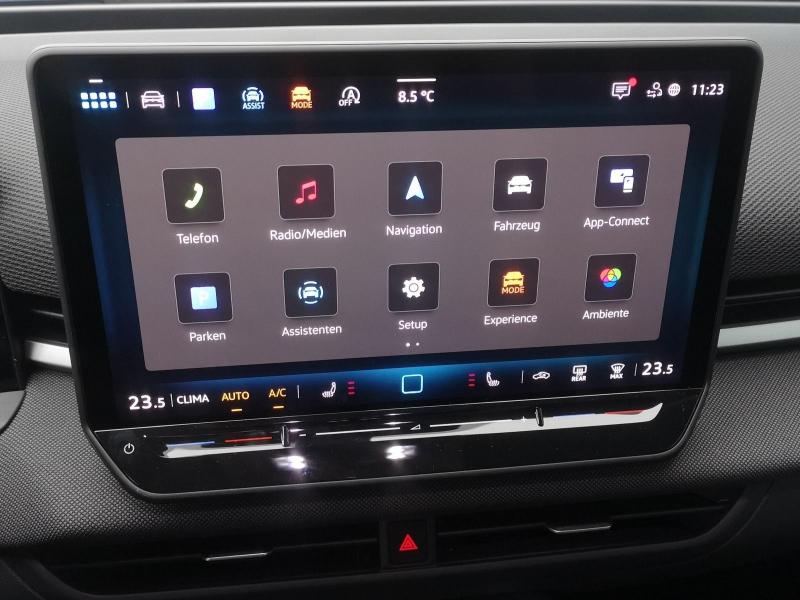 Volkswagen T-Roc LIFE – image 7 of 18