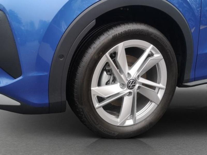 Volkswagen T-Roc LIFE – image 13 of 18